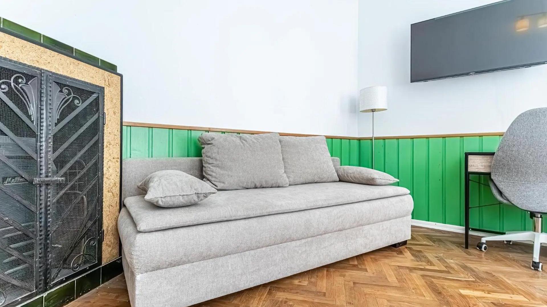 Amazing 3 Bedroom Apt, 15 Min To Landstrasse Hub Вена 0*,  Австрия