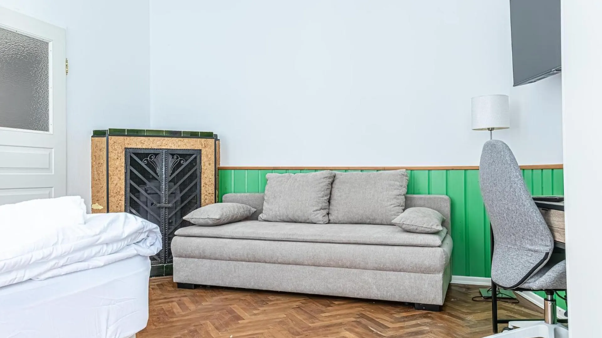 Amazing 3 Bedroom Apt, 15 Min To Landstrasse Hub Вена 0*,  Австрия