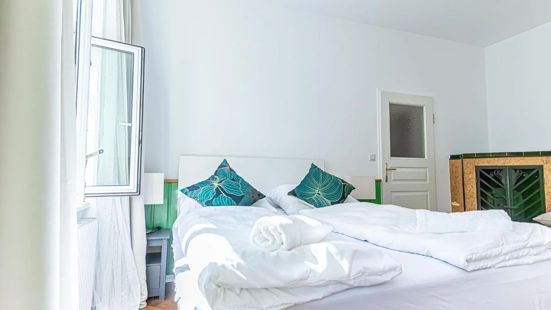 Апартаменты Amazing 3 Bedroom Apt, 15 Min To Landstrasse Hub Вена