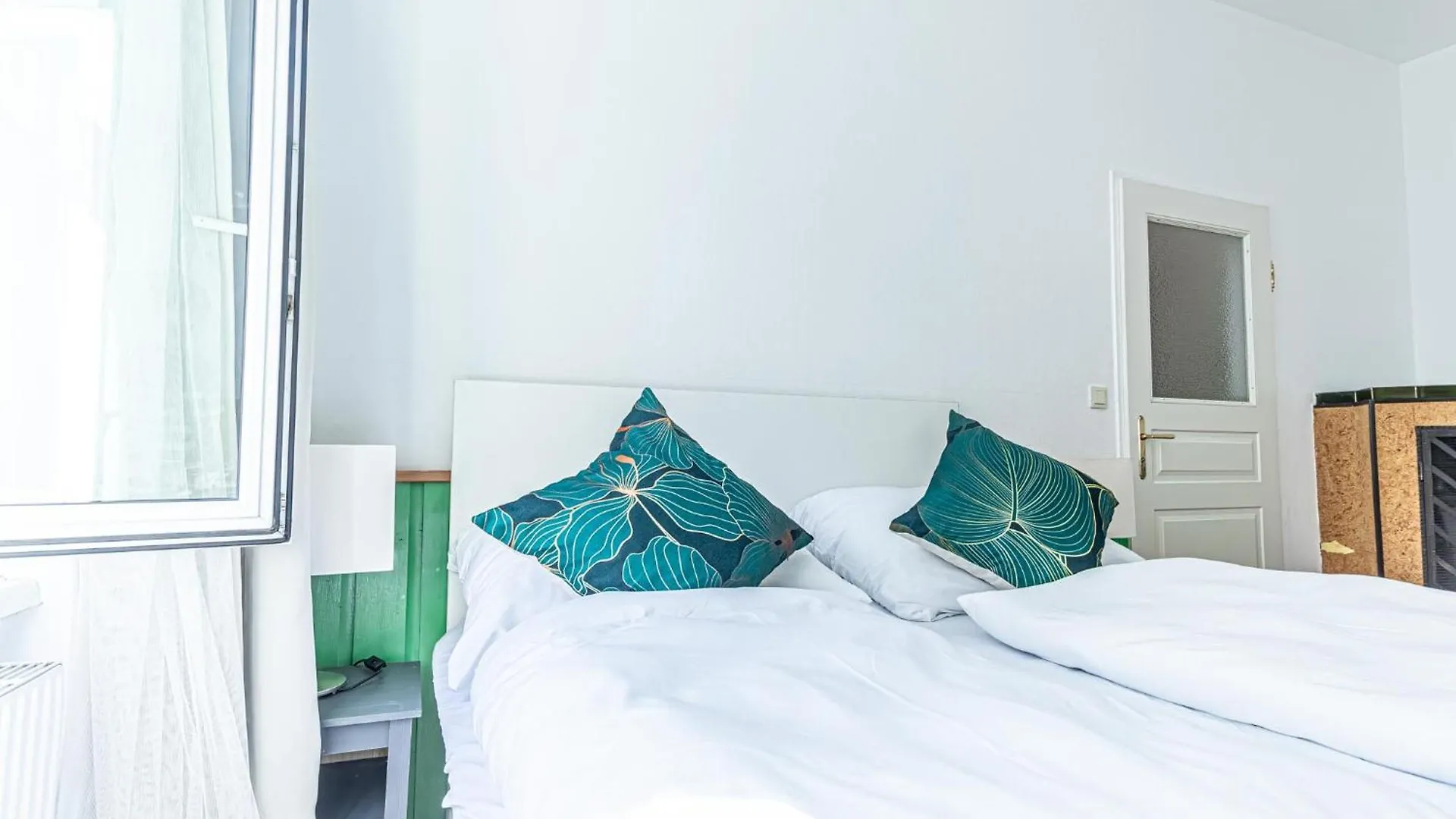 Amazing 3 Bedroom Apt, 15 Min To Landstrasse Hub Вена 0*,