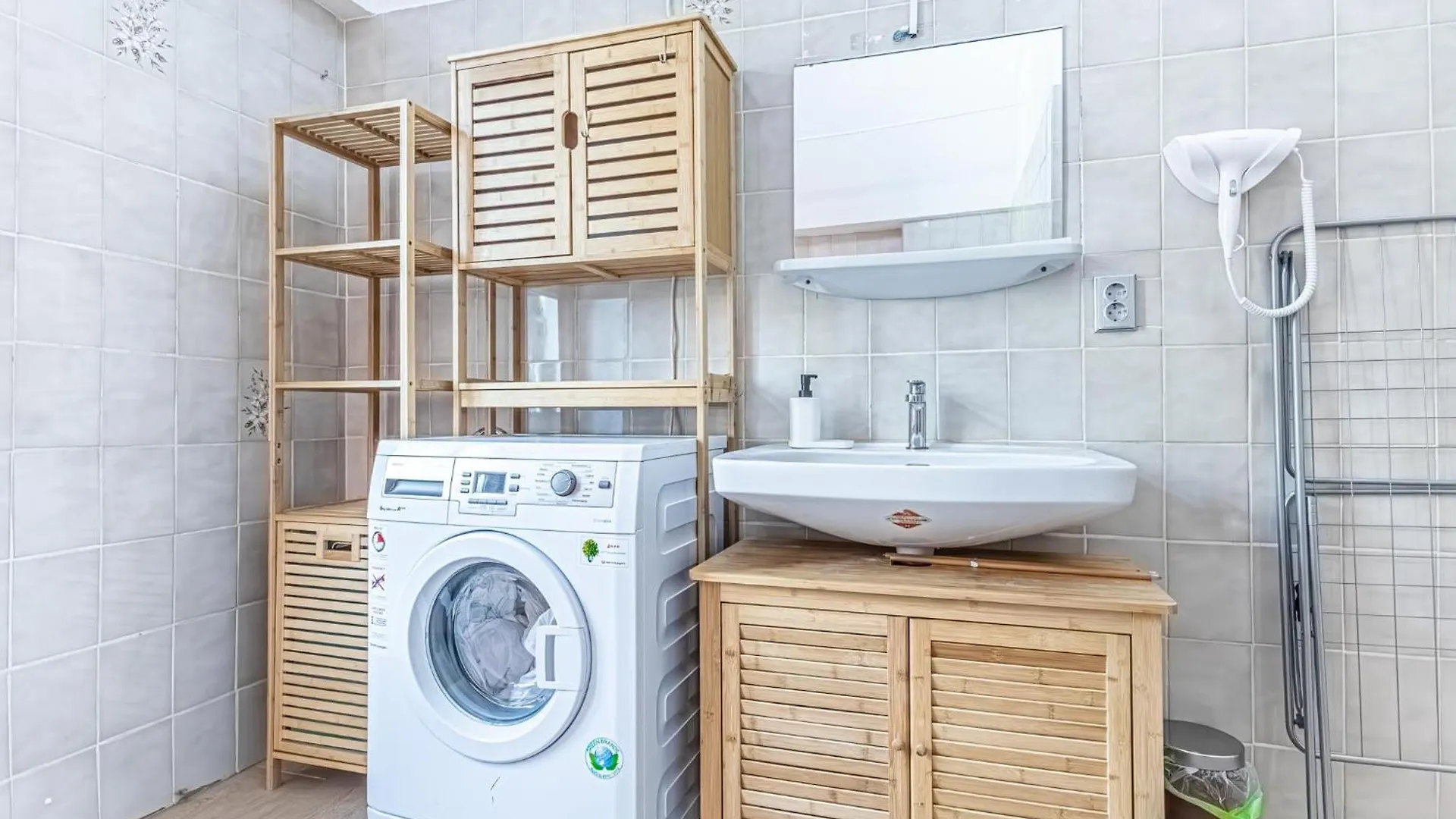 Апартаменты Amazing 3 Bedroom Apt, 15 Min To Landstrasse Hub Вена