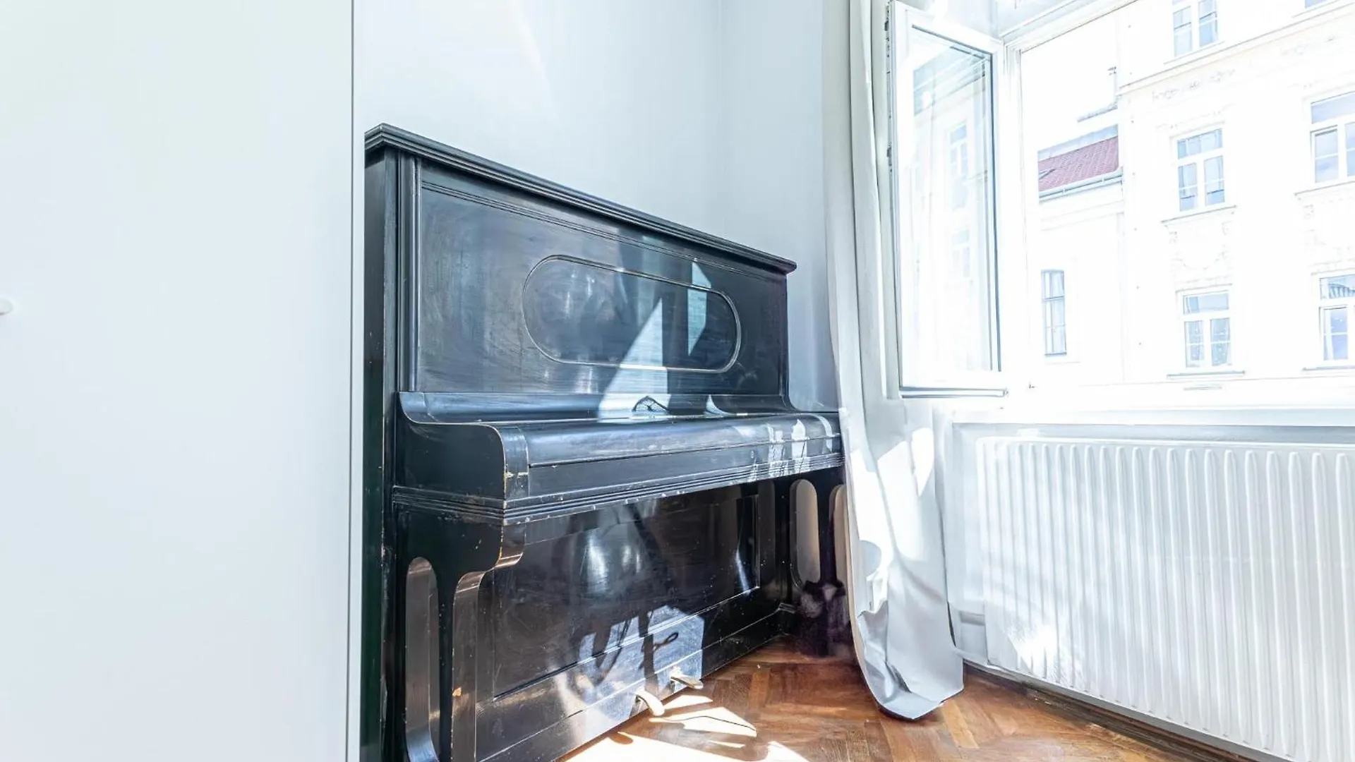 Amazing 3 Bedroom Apt, 15 Min To Landstrasse Hub Wiedeń Apartament