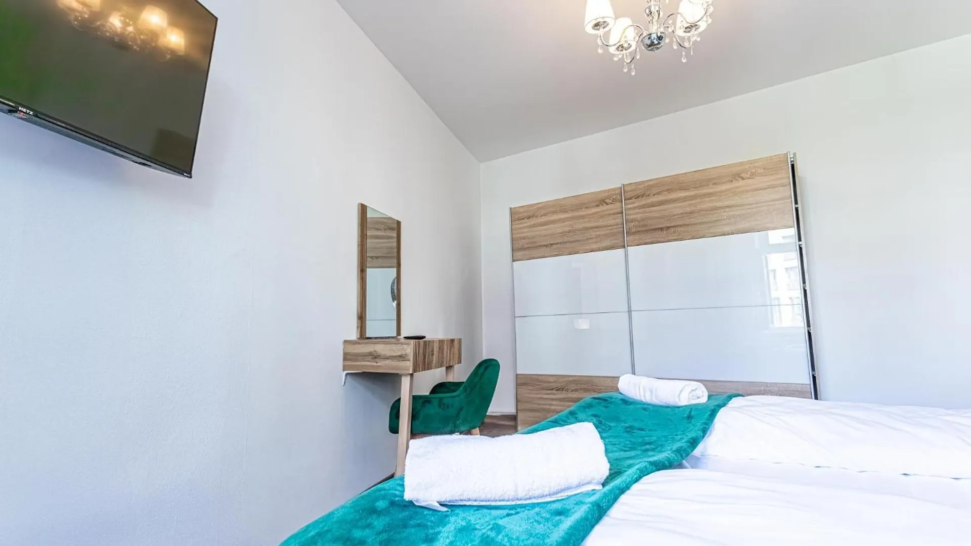 Amazing 3 Bedroom Apt, 15 Min To Landstrasse Hub Wiedeń Austria