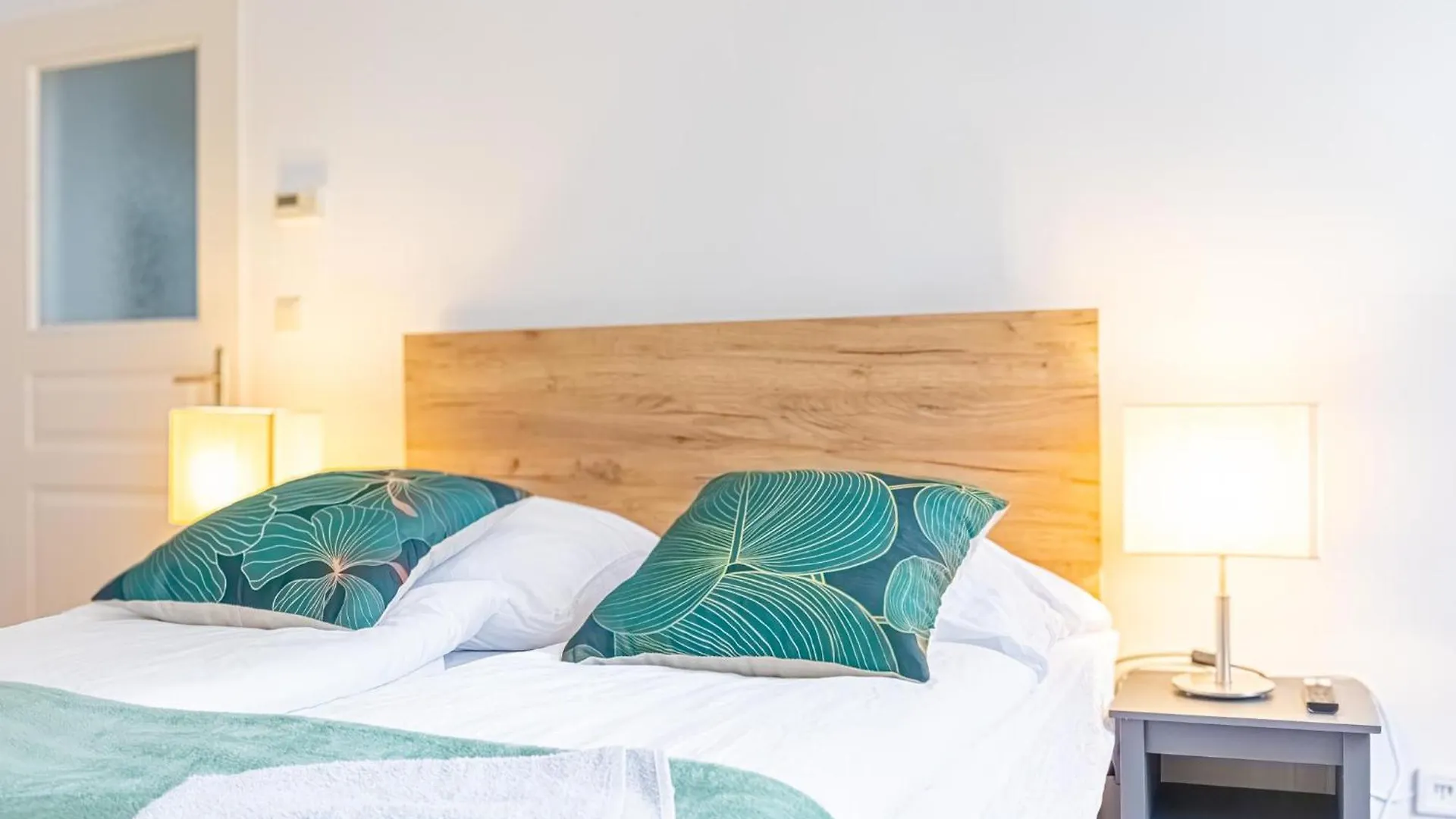 Amazing 3 Bedroom Apt, 15 Min To Landstrasse Hub Wiedeń
